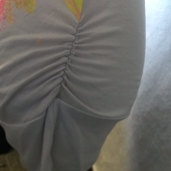 beautiful edge t-shirt size S white color with beautiful design - Picture 5 of 9